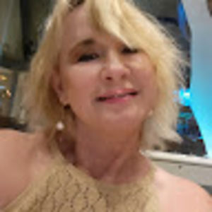 Meet your Posher, Deborah